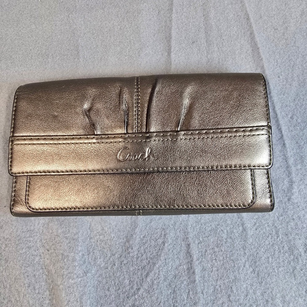 Coach Metallic‎ Bronze Leather Pleated Trifold Wallet Snap Closure 12 Card Slots